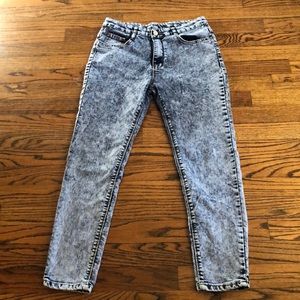 Awesome stonewashed jeans size 31 by August jeans